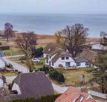 Ein Haus im Altbestand plus Bauvorbescheid für 2 Einfamilienhäuser mit Grundstück bis zum Bodden - Born a. Darß