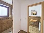 Dusche und WC im Untergeschoss - 