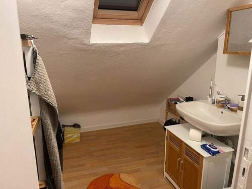 Abstellraum und WC unterm Dach - 