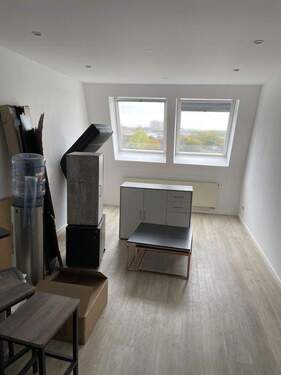 Zimmer 2 - 4 Zimmer Terrassenwohnung zur Miete in Unterschleißheim