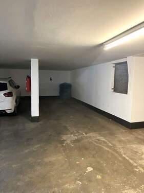 Tiefgaragenstellplatz 6 - 