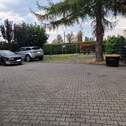 Teilansicht Grundstück, Pkw-Stellplätze - 