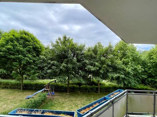 Aussicht ins Grüne - Etagenwohnung mit 104,00 m&sup2; in Bergen auf Rügen zum Kaufen