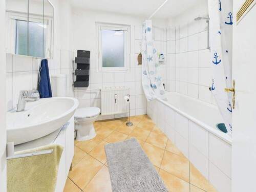 Bad - Etagenwohnung mit 81,00 m&sup2; in Mannheim / Neckarau zum Kaufen