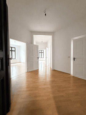 Flur - Charmante 5-Zimmer-Wohnung im beliebten Waldstraßenviertel