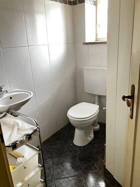 WC - 