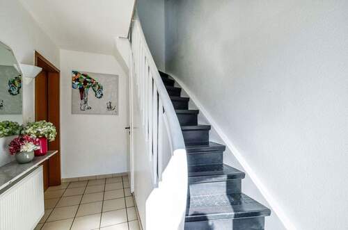 Bild 2 - 5 Zimmer Mehrfamilienhaus, Wohnhaus zum Kaufen in Bergisch Gladbach