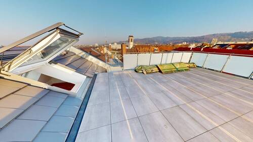 Dachterrasse mit Blick über Freiburg - 