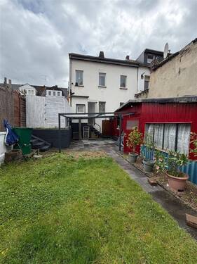 Garten mit Terrasse - 