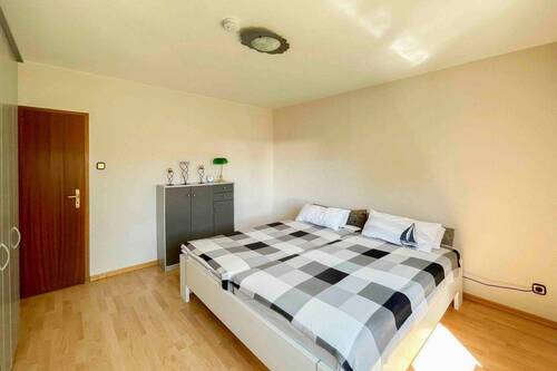 Schlafzimmer_1_OG_1 - 