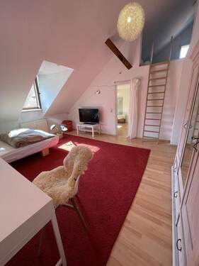 KINDERZIMMER MIT EMPORE - 