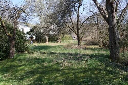 Grundstück - Ebenes, erhöhtes Baugrundstück in zentraler Lage von Bad Laasphe