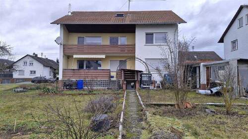 Rückansicht - 9 Zimmer Mehrfamilienhaus, Wohnhaus in Werbach