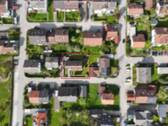 Luftaufnahme - RESERVIERT - Grundstück mit Altbestand in ruhiger Lage von Großkarolinenfeld