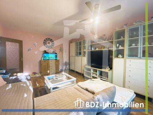 Wohnzimmer - 2 Zimmer Etagenwohnung zum Kaufen in Zirndorf
