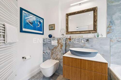 Badezimmer mit Versace design grossflächigen Kacheln (Ansicht 2) - 