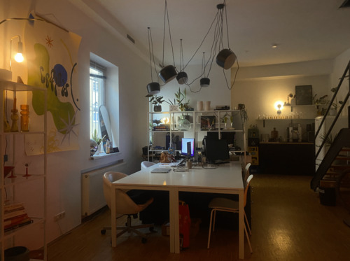 Schreibtischplätze - All-Inclusive CoWorking Space: 6 Schreibtische, Fotostudio, flexibel