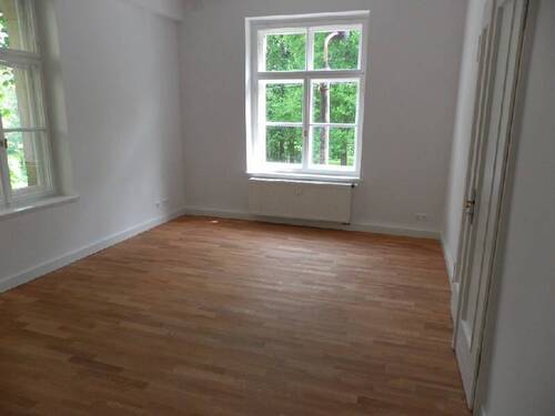Wohnzimmer - 4 Zimmer Etagenwohnung zur Miete in Chemnitz