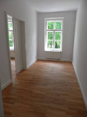  Arbeits.- oder Kinderzimmer - 