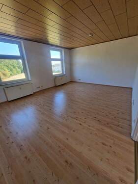 Wohnzimmer - 2 Zimmer Etagenwohnung zur Miete in Essen