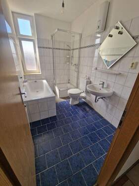 Bad mit Fenster - 