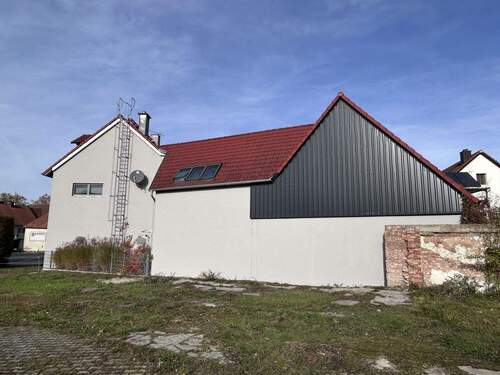 Ansicht Süd - 7 Zimmer Mehrfamilienhaus, Wohnhaus in Langensendelbach