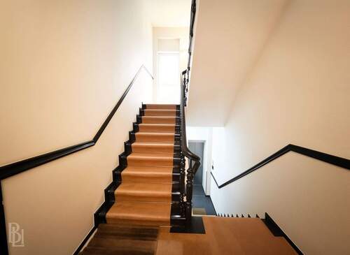 Treppenhaus - 2 Zimmer Etagenwohnung zum Kaufen in Berlin