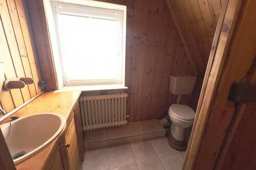 zweites Badezimmer im DG - 