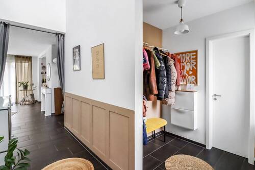 Flur - 5 Zimmer Doppelhaushälfte zum Kaufen in Gütersloh