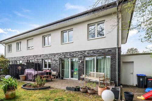 Blick auf die Terrasse - 