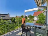 Terrasse mit Zugang zum Garten - 