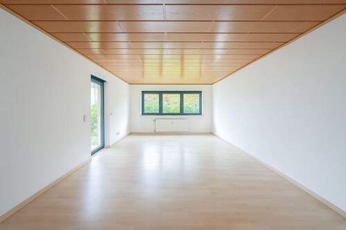 Wohnzimmer - 2 Zimmer Etagenwohnung zum Kaufen in München