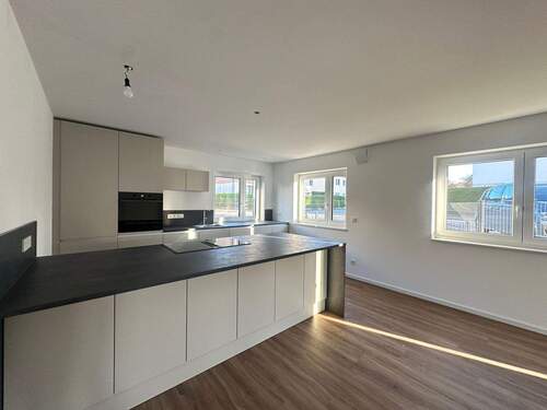 Küche - 6 Zimmer Terrassenwohnung zur Miete in Poing