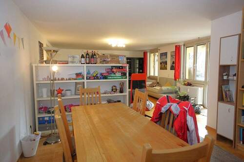 Wohnzimmer Ansicht 1 - 5 Zimmer Etagenwohnung in München