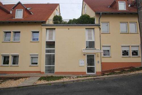 Hausansicht 13 - erholsame Lage - Erdgeschosswohnung mit Balkon