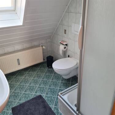 DUSCHE + WC; ~ 5 m² Gfl. - 