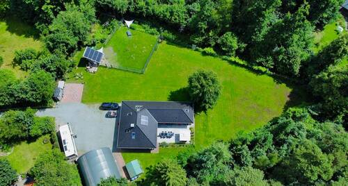 Drohnenbild von Westen - 5 Zimmer Bungalow zum Kaufen in Buchholz
