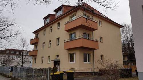 Gebäudeansicht Straßenseite - gemütliche 2-Raum Altbauwohnung mit Wohnküche