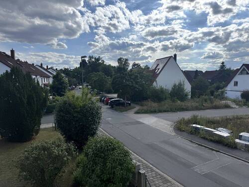 Blick vom Balkon.jpg - 1 Zimmer Etagenwohnung in Erlangen