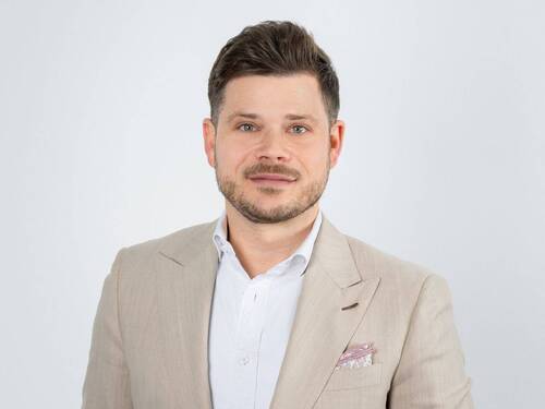 Christopher Pfeiffer - 