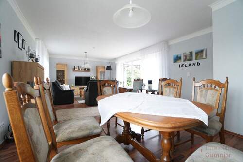 Wohn- und Esszimmer - 