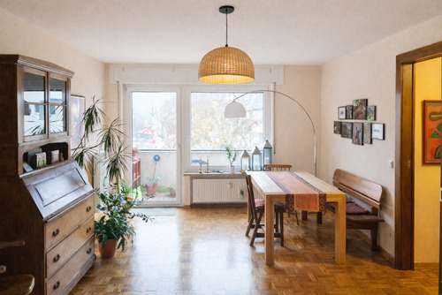 Wohnzimmer - 3 Zimmer Etagenwohnung zum Kaufen in Hannover