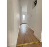 Komplett saniertes Apartment mit separiertem Schlafbereich und Mietergarten - Meerane