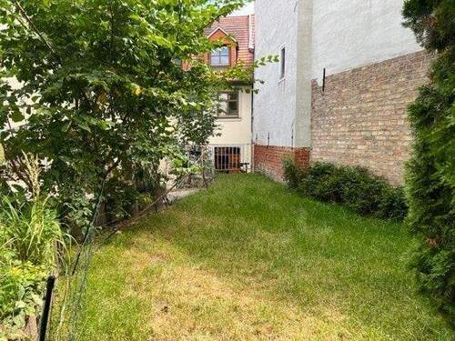 Hofansicht - Einfamilienhaus mit 320,00 m&sup2; in Burg Stargard zum Kaufen