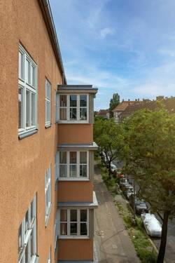 Blick aus Fenster.jpg - 3 Zimmer Etagenwohnung zum Kaufen in Berlin