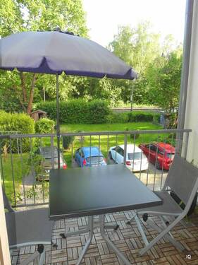 Balkon am Wohnzimmer - 5 Zimmer Etagenwohnung in Chemnitz