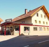 Wohn- und Geschäftshaus im Ortskern von Nesselwang