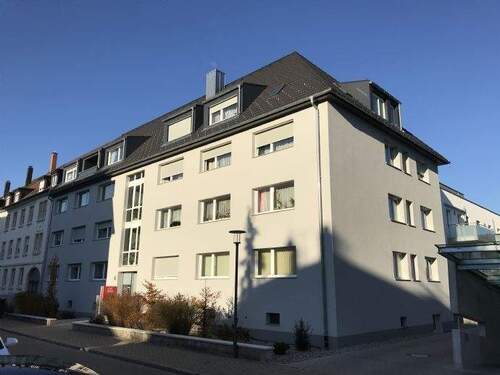 Bild 13 - Superschöne 2 Zimmer Wohnung mit Einbauküche, top-saniert