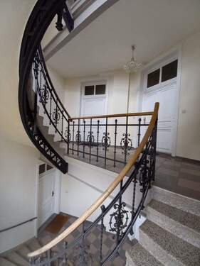 stilvolles Treppenhaus - Büro mit 347,00 m&sup2; in Chemnitz zum Kaufen