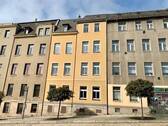 Hausansicht - Kleines Mehrfamilienhaus sucht Sie !